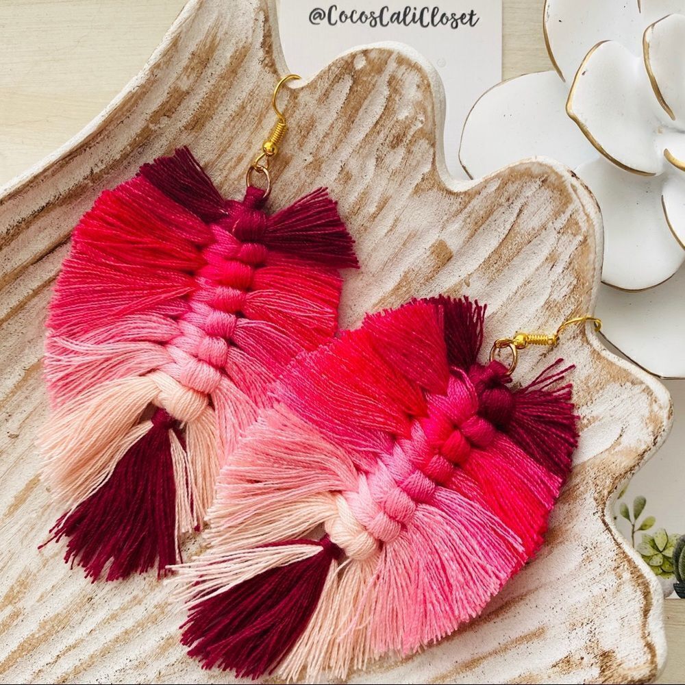 Boho Pink Ombre Macrame Tassel Leaf Drop Earrings NWT